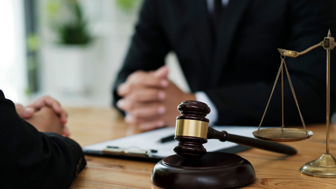 defense attorney if your company is sued, What to Do if Your Company is Being Sued?